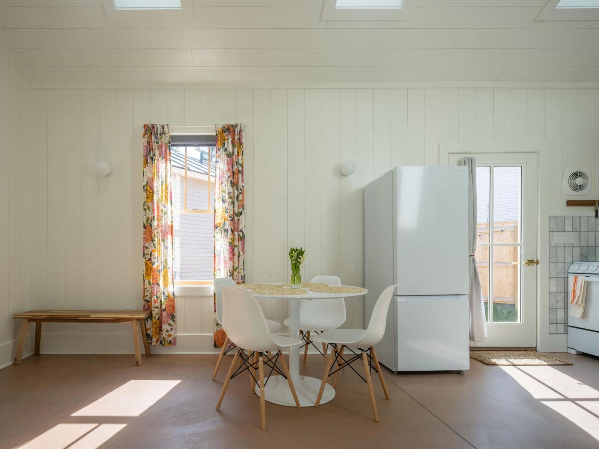 Queen City Bungalow & Cottages برلينغتون المظهر الخارجي الصورة