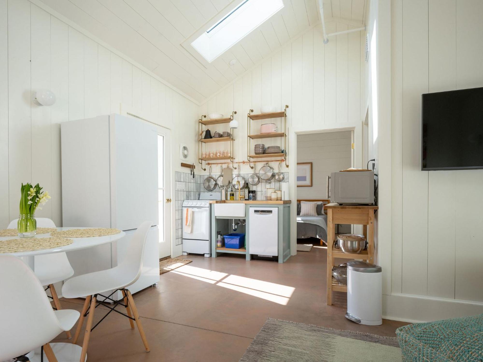 Queen City Bungalow & Cottages برلينغتون المظهر الخارجي الصورة