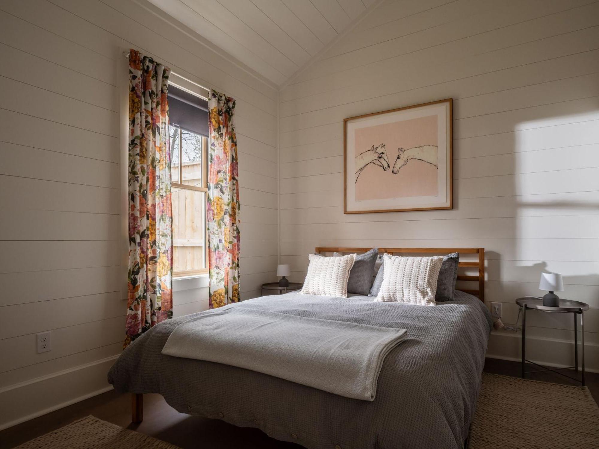 Queen City Bungalow & Cottages برلينغتون المظهر الخارجي الصورة