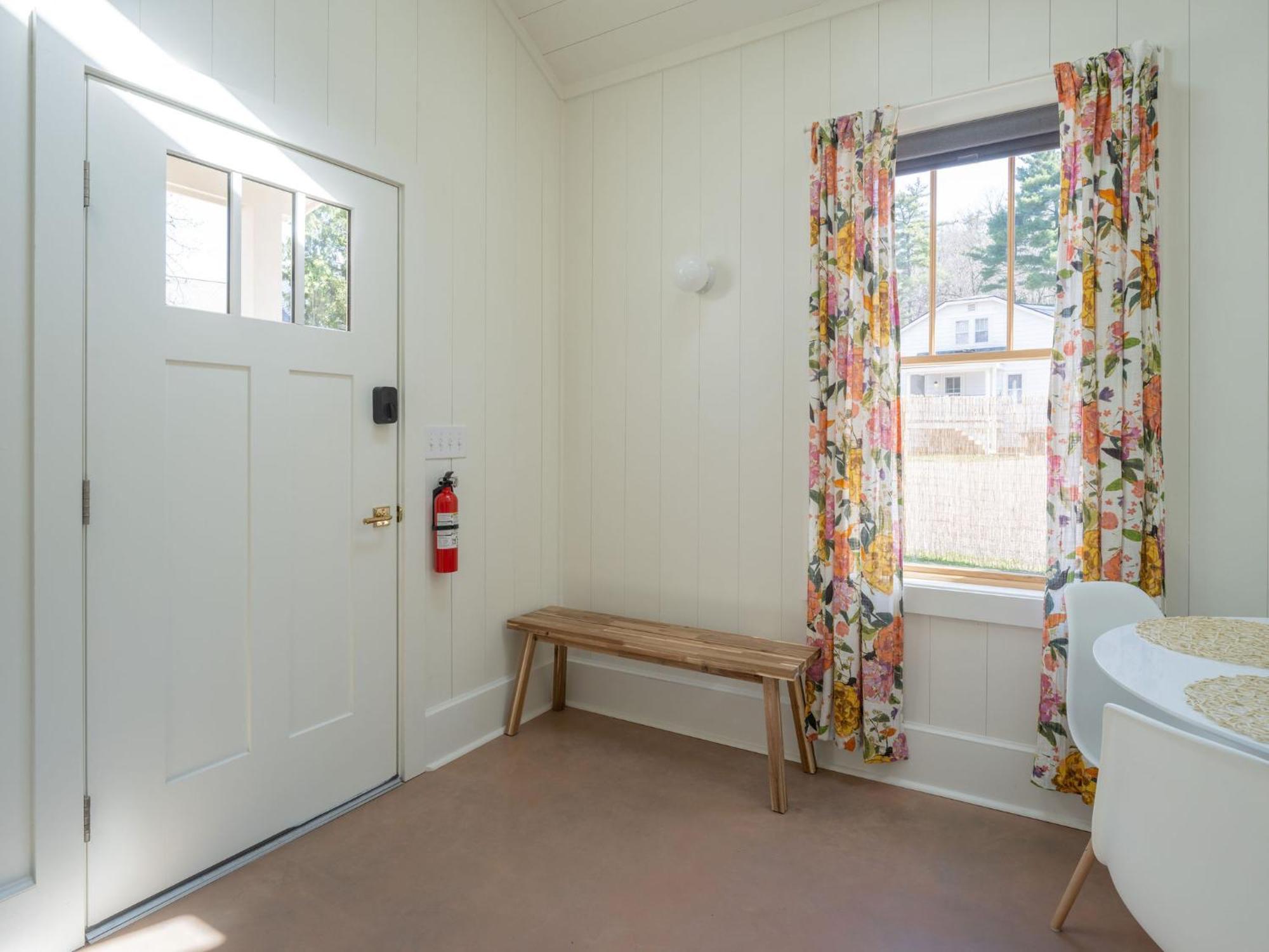 Queen City Bungalow & Cottages برلينغتون المظهر الخارجي الصورة