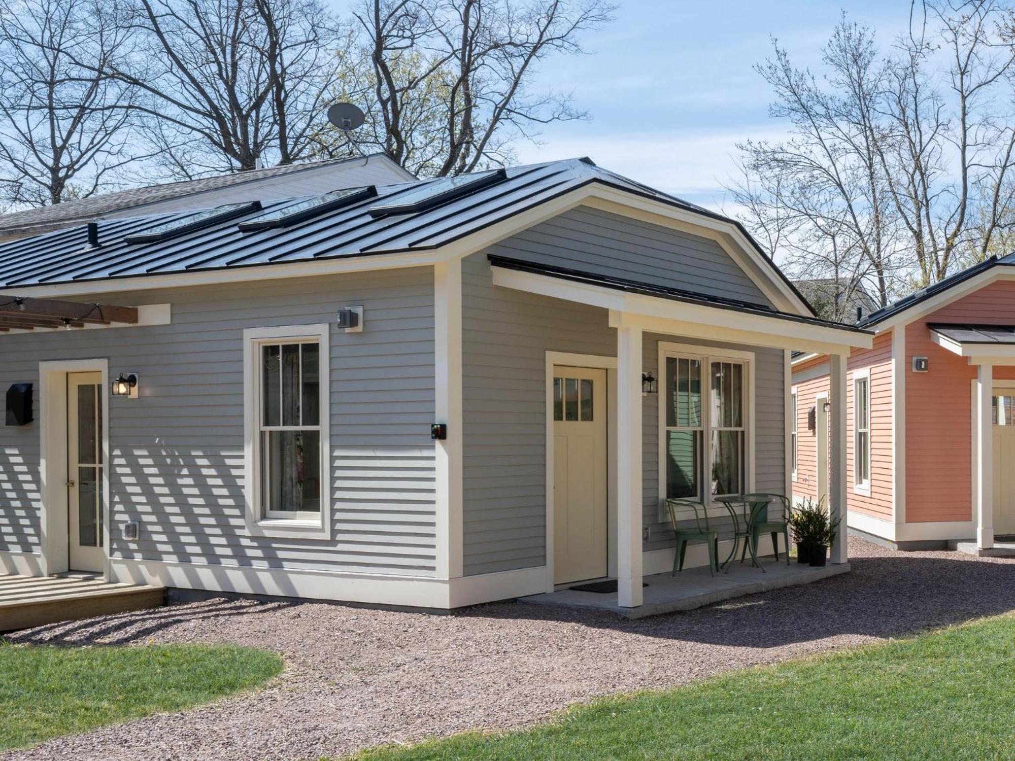 Queen City Bungalow & Cottages برلينغتون المظهر الخارجي الصورة