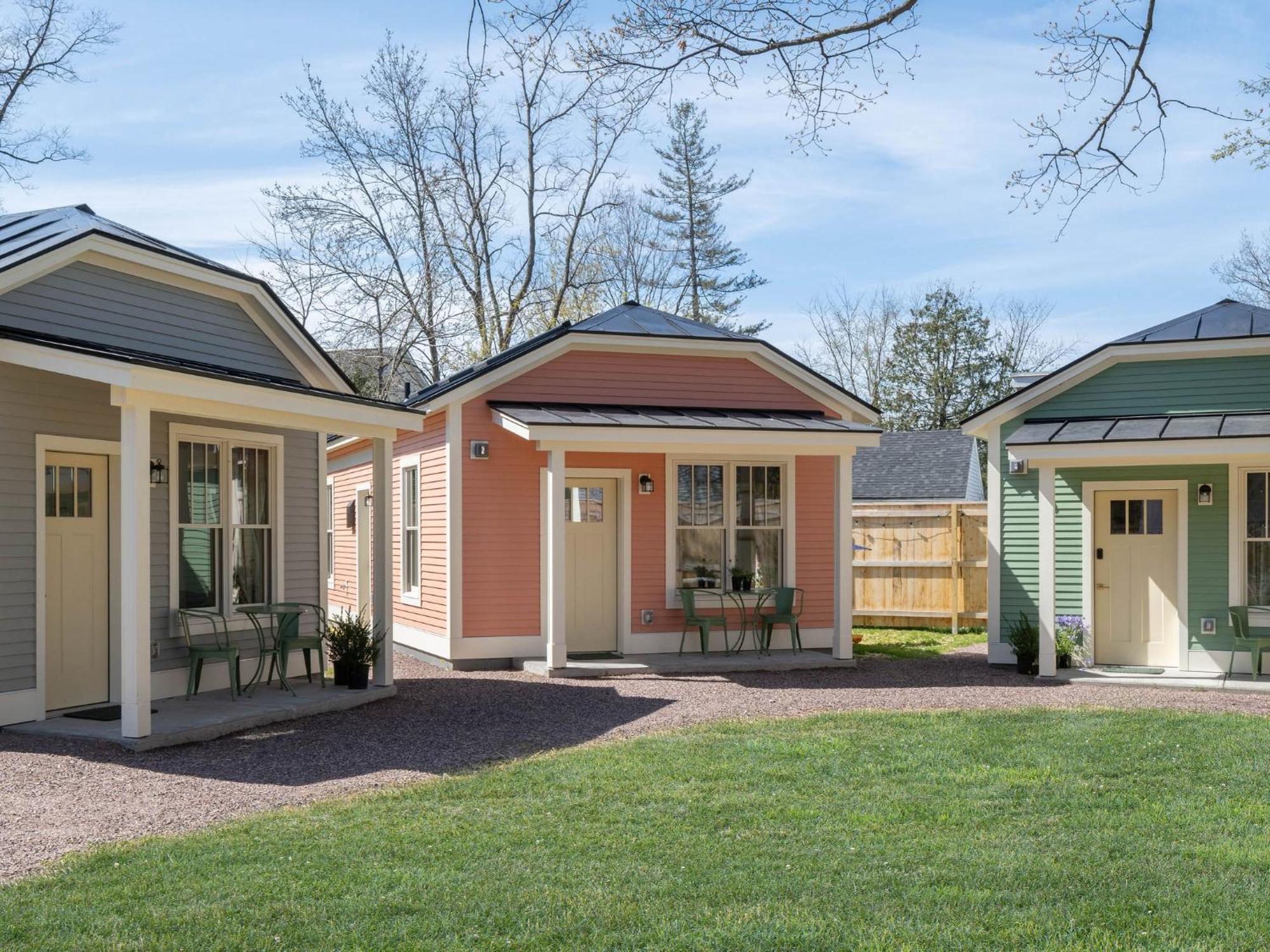 Queen City Bungalow & Cottages برلينغتون المظهر الخارجي الصورة